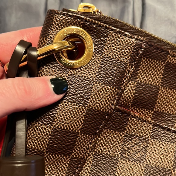 Louis Vuitton South Bank Besace - Picture 11 of 17